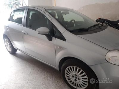 Brugt Fiat Grande Punto 75 HK (55 kW) 2006 Grå Hatchback