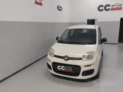 Usata Fiat Panda Lounge 69 CV (50 kW) 2019 Bianco Utilitaria