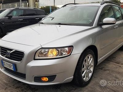 Usata Volvo V50 Momentum 101 CV (74 kW) 2008 Grigio Station wagon