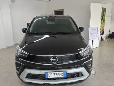 Usata Opel Crossland Elegance 110 CV (80 kW) 2023 Nero SUV