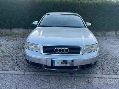 Usata Audi A4 90 CV (66 kW) 2002 Grigio Berlina