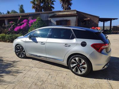 Usado DS Automobiles DS5 2012 Gris Utilitario