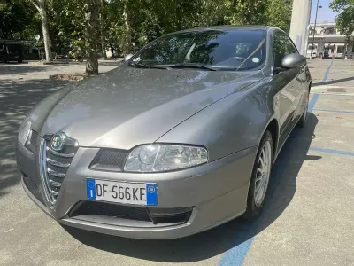 Usata Alfa Romeo GT Progression 140 CV (102 kW) 2006 Argento Coupé