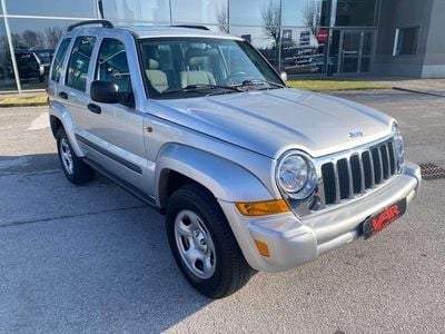 Usata Jeep Cherokee 163 CV (119 kW) 2005 Argento SUV