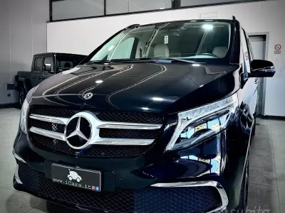 Usata Mercedes V250 Premium 190 CV (139 kW) 2022 Nero Monovolume