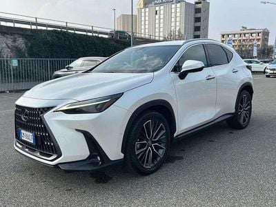Usata Lexus NX300h Luxury Line 243 CV (178 kW) 2022 Other SUV