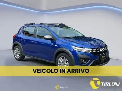 Usata Dacia Sandero Expression 101 CV (74 kW) 2023 Blu Utilitaria