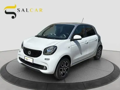 Usata Smart ForFour Passion 70 CV (51 kW) 2017 Bianco Utilitaria