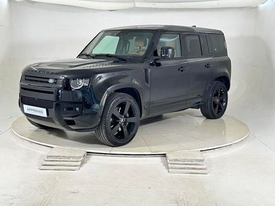 Usata Land Rover Defender 500 CV (367 kW) 2023 Santorini black SUV