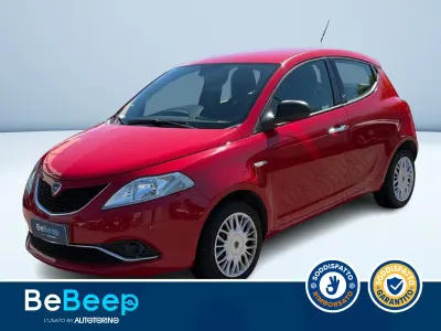 Usata Lancia Ypsilon Silver 95 CV (69 kW) 2017 Rosso metallizzato Utilitaria