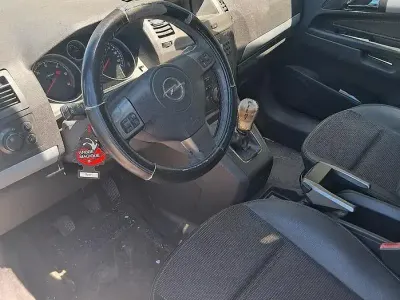 Usata Opel Zafira
