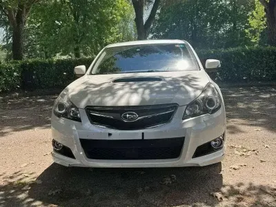 Usata Subaru Legacy 150 CV (110 kW) 2013 Bianco Station wagon