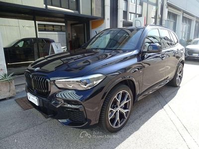 Usata BMW X5 M Sport 286 CV (210 kW) 2023 Blu/azzurro SUV