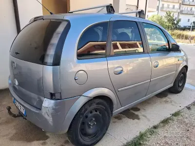 Usata Opel Meriva 75 CV (55 kW) 2007 Monovolume