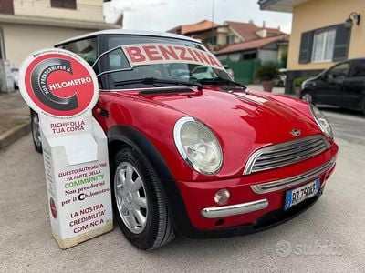 Usata Mini Cooper 115 CV (84 kW) 2002 Rosso Utilitaria