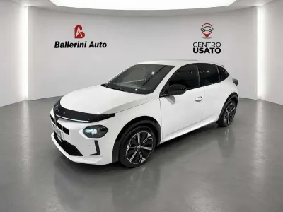 Usata Lancia Ypsilon 101 CV (74 kW) 2025 Bianco Utilitaria