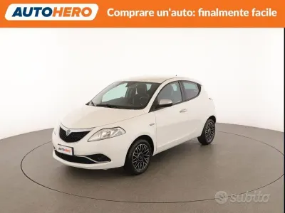 Usata Lancia Ypsilon 69 CV (50 kW) 2016 Bianco Utilitaria