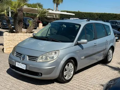 Usata Renault Grand Scénic Luxe 130 CV (95 kW) 2005 Grigio Monovolume