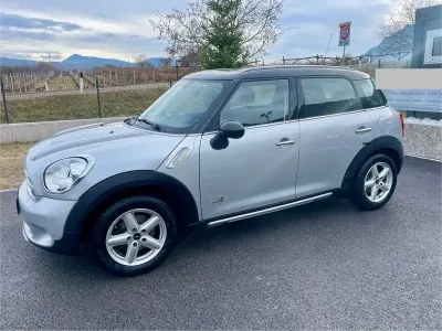 Usata Mini Cooper D Countryman Business 111 CV (81 kW) 2015 Argento SUV