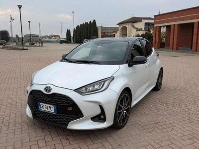 Usata Toyota Yaris Hybrid Sport 116 CV (85 kW) 2023 Bianco Utilitaria