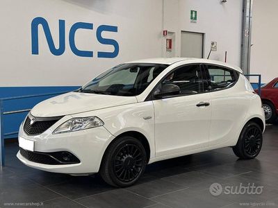 Usata Lancia Ypsilon Silver 69 CV (50 kW) 2021 Bianco Utilitaria