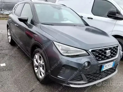 Usata Seat Arona FR 110 CV (80 kW) 2023 Grigio SUV