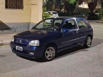 Usata Renault Clio II 75 CV (55 kW) 1998 Blu/azzurro Berlina