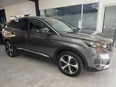 Usata Peugeot 3008 Allure 130 CV (95 kW) 2022 Grigio SUV