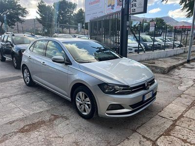 Usata VW Polo Comfortline 95 CV (69 kW) 2019 Argento Berlina