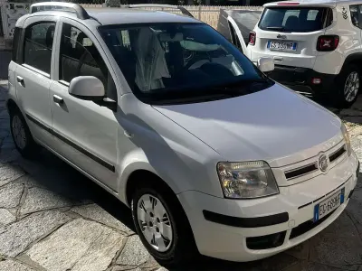 Usata Fiat Panda Emotion 69 CV (50 kW) 2011 Bianco Utilitaria