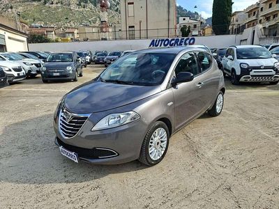Usata Lancia Ypsilon Gold 95 CV (69 kW) 2015 Grigio Utilitaria