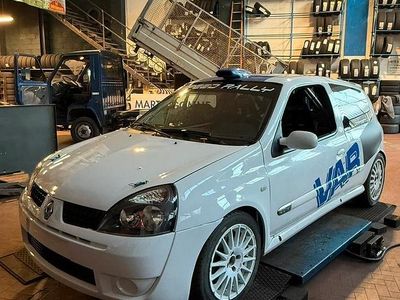 Käytetty Renault Clio II R.S. 169 HP (124 kW) 2002 Sedan