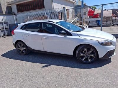 Occasion Volvo V40 CC 115 ch (84 kW) 2014 Blanc Break