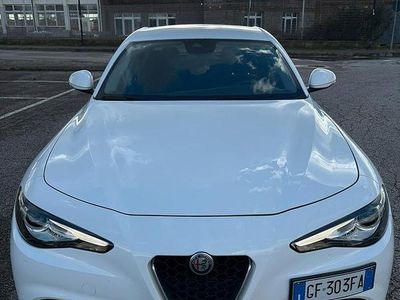 Usata Alfa Romeo Giulia 160 CV (117 kW) 2021 Bianco Berlina