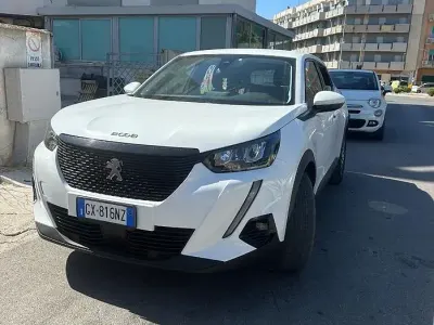 Usata Peugeot 2008 110 CV (80 kW) 2020 Bianco SUV