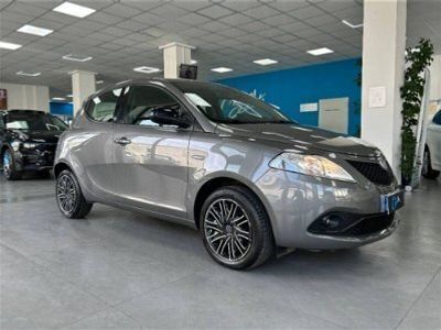 usata Lancia Ypsilon 1.0 FireFly 5 porte S&S Hybrid Silver usato