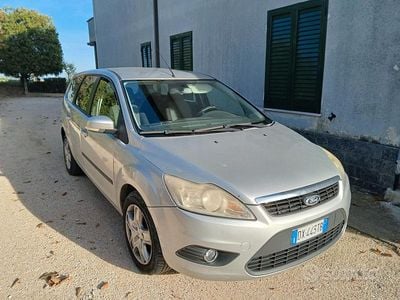 Usata Ford Focus 115 CV (84 kW) 2009 Grigio Station wagon