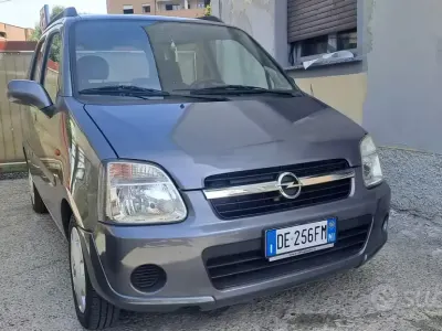 Usata Opel Agila 80 CV (58 kW) 2006 Grigio Monovolume