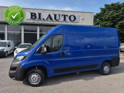 Usata Peugeot Boxer S 140 CV (102 kW) 2024 Blu Furgone