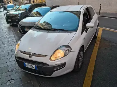 Usata Fiat Punto Evo 75 CV (55 kW) 2010 Bianco Utilitaria