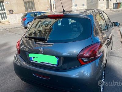Usata Peugeot 208 2016 Grigio Utilitaria