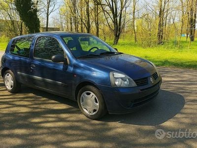 Usata Renault Clio II 2001 Blu Utilitaria