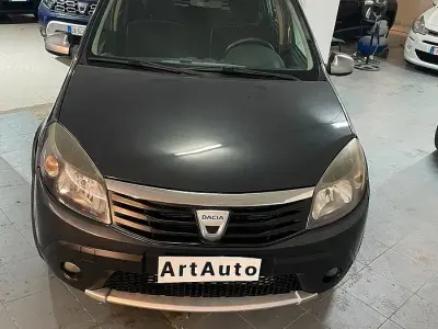 Usata Dacia Sandero 95 CV (69 kW) 2011 Nero Utilitaria