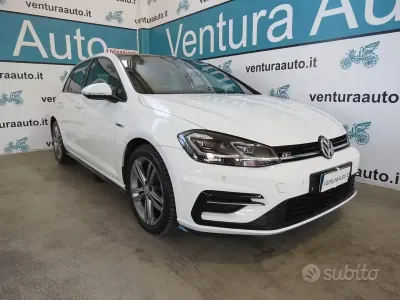 Usata VW Golf VII Sport 116 CV (85 kW) 2017 Bianco Berlina