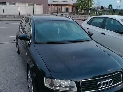 Usata Audi A4 130 CV (95 kW) 2004 Nero Station wagon