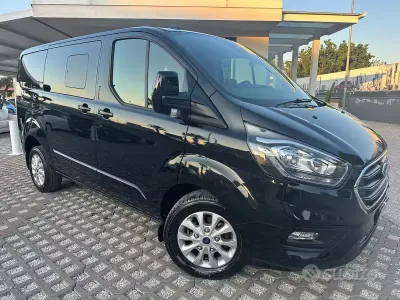 Usata Ford Transit Custom Titanium 131 CV (96 kW) 2021 Nero Berlina