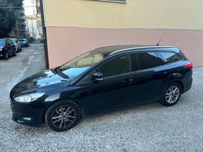 Usata Ford Focus 150 CV (110 kW) 2015 Nero Station wagon