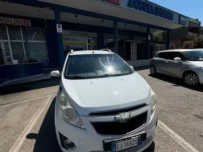 Usata Chevrolet Spark 68 CV (50 kW) 2011 Bianco Utilitaria
