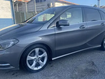 Usata Mercedes B180 Premium 109 CV (80 kW) 2012 Grigio Utilitaria
