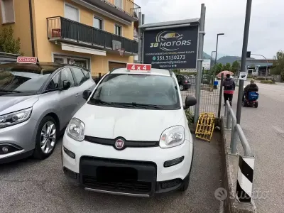 Usado Fiat Panda 4x4 Wild 84 CV (61 kW) 2020 Blanco Utilitario